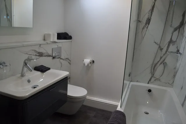 غرفة عائلية بسرير كينج مع أريكة، COED-Y-FRON GUEST HOUSE 2/3