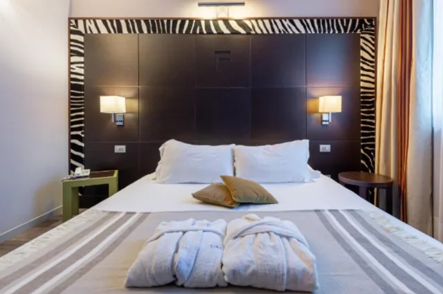 Superior, Queen Bed, with Extra Bed, First Hotel Malpensa 2/4
