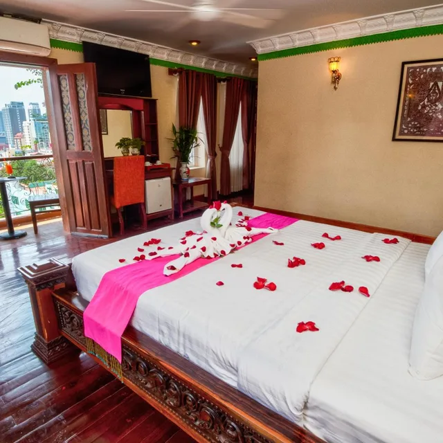 Deluxe, Double Bed, Okay Palace Hotel 10/10