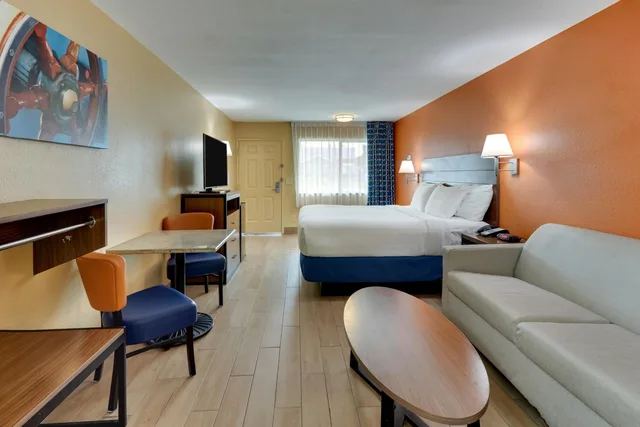 غرفة بسرير كينج، Captain Apos S Quarters Inn 3/8