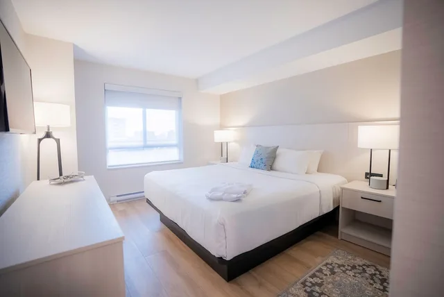 2 Bedrooms, Modern, Family, Suite, 1 Queen and 2 Double Beds, Les Suites Hotel Ottawa 1/3