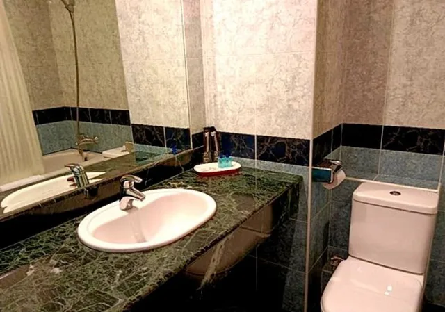 غرفة بسرير كينج، The Paramount Hotel 1/1