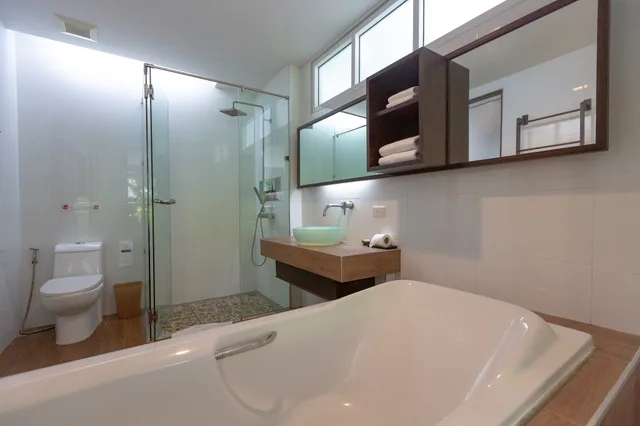 Grand, Deluxe, Sunset Wing, Sand Sea Resort Railay Beach 4/4