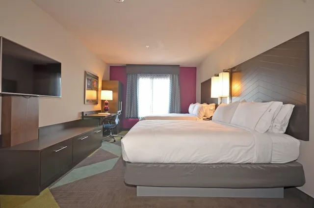 جناح بسريرين كوين، Holiday Inn Express & Suites Oklahoma City Mid - Arpt Area 1/4