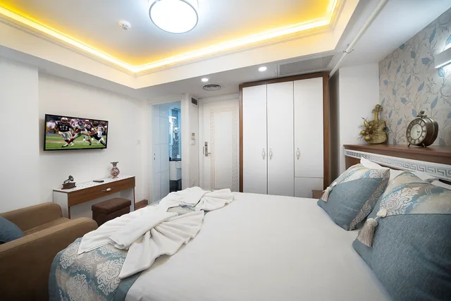 Economy, Lika Hotel 8/10