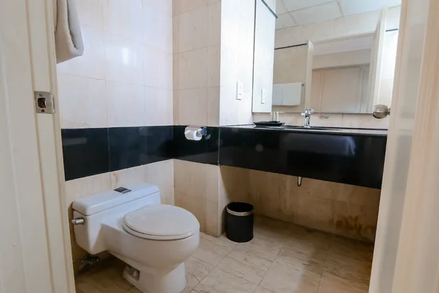 Apartment Premier Suite 3 Bedroom، Java Paragon Hotel And Residences 1/10