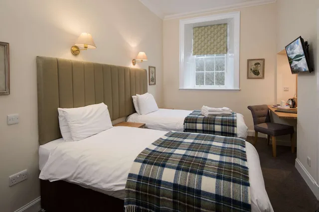 غرفة قياسية بسريرين منفصلين، The Inveraray Inn, BW Signature Collection 2/6