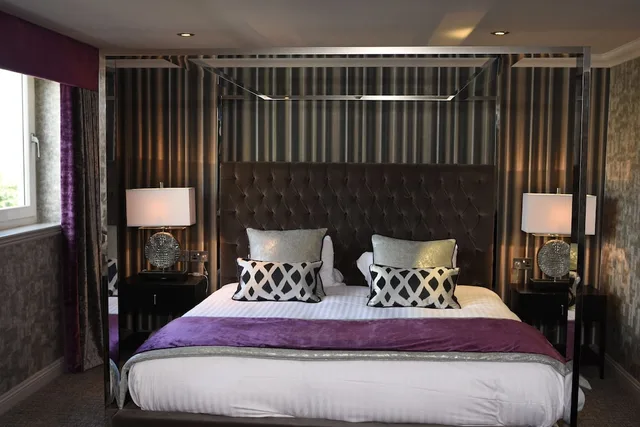 جناح عائلي بسرير مزدوج مع أريكة، Carlton Hotel 1/1