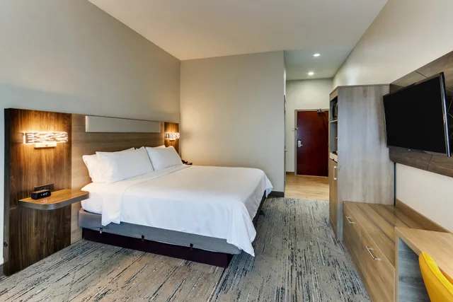 غرفة قياسية بسرير كينج، Holiday Inn Express Suites Ardmore An Ihg Hotel 2/5