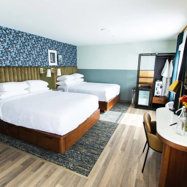جناح، The Darwin Hotel 3/10