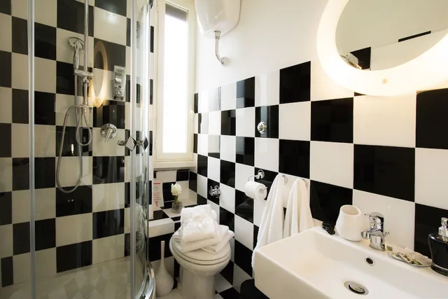 Design, Double or Twin Bed, City View, City Lights Rome 4/4
