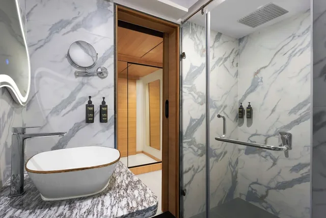 Suite, King Bed, City View, The Fern Residency, Turbhe, Navi Mumbai 2/2