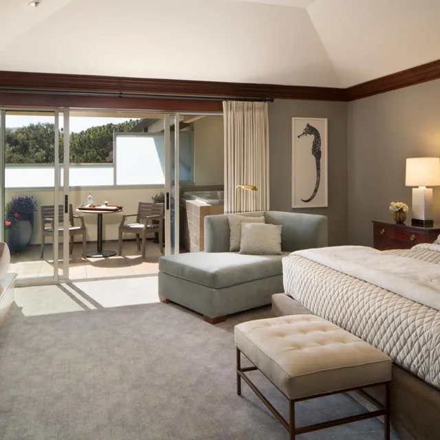 جناح، Monterey Plaza Hotel & Spa 1/2