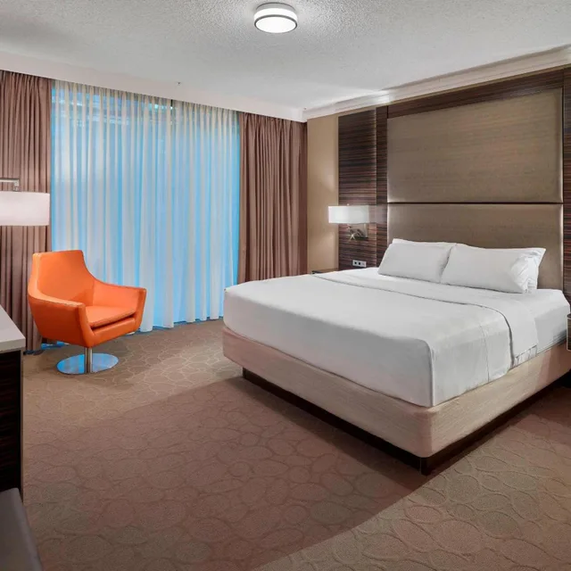 1 Bedroom, Suite, King Bed, Delta Hotels By Marriott Edmonton Centre Suites 1/9