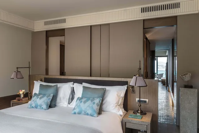 جناح بسرير كينج بإطلالة على البحر، Princes Palace Resort 1/3