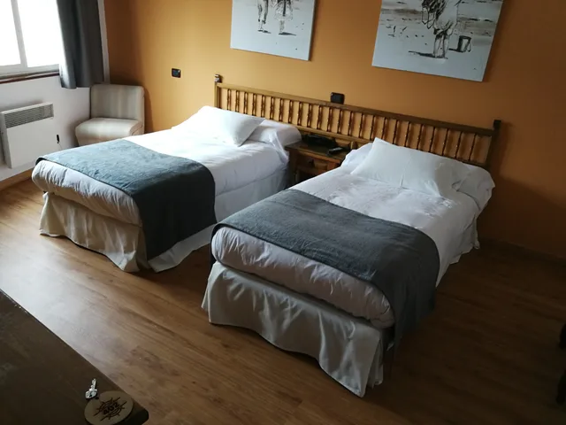 Standard, Twin Beds, La Marina Hotel 3/4