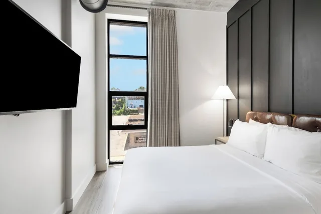 جناح بسرير كوين وسريرين منفصلين بغرفتي نوم بمطبخ صغير، Waymore's Guest House & Casual Club 1/2