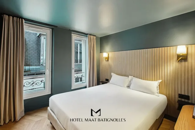 غرفة ديلوكس بسرير كوين، Hotel De Cabourg 2/3
