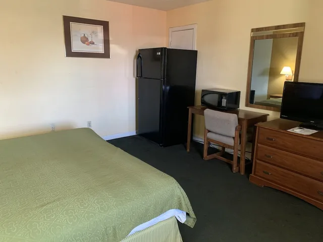 غرفة قياسية بسرير كينج، La Vista Inn 5/8