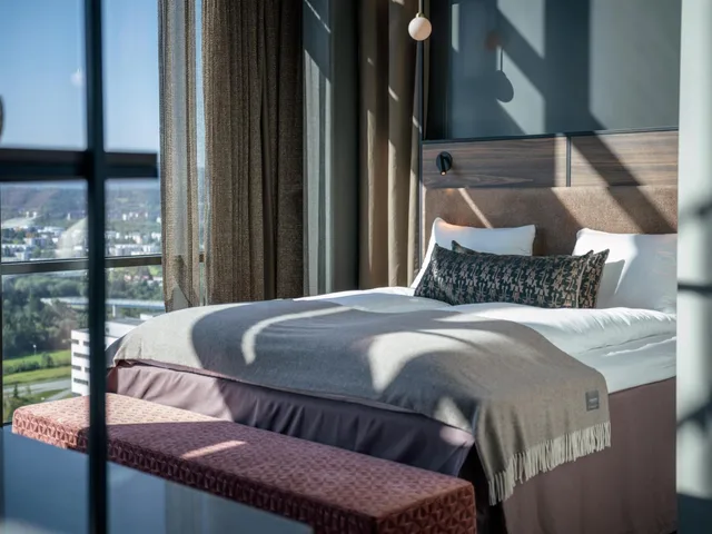 جناح، Quality Hotel Panorama 3/10