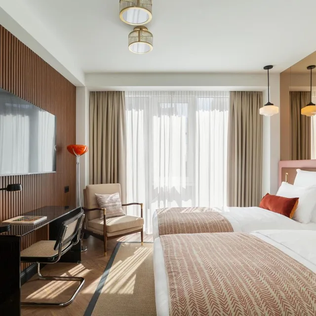 غرفة عائلية بسرير كينج، Artizan Design Hotel 1/2