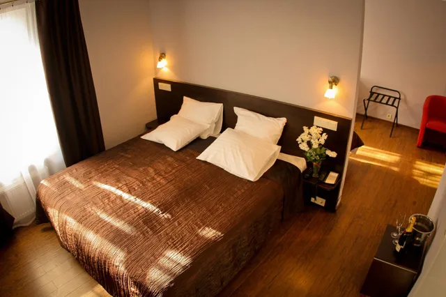 غرفة ثلاثية بسرير مزدوج وسرير فردي، Primo Hotel 1/5