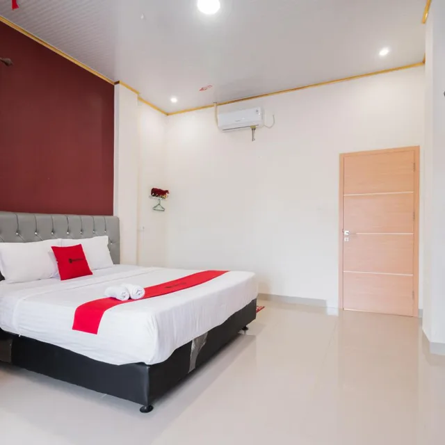 Superior, Double Bed, OYO 1648 Penginapan Three Joye 3/10