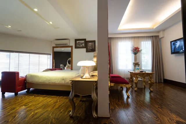 Suite, Double Bed, City View, A Em Hotel 8a Thai Van Lung 4/7