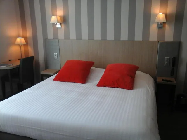 غرفة ثلاثية، Hotel Carmin 1/10
