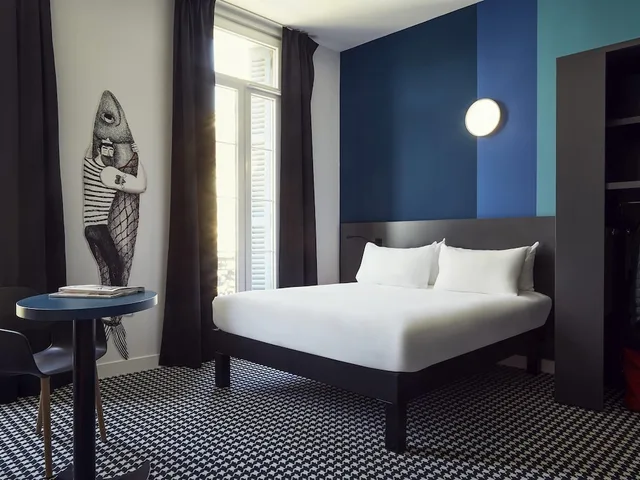 Standard, Double Bed, Ibis Styles Marseille Vieux Port 2/10