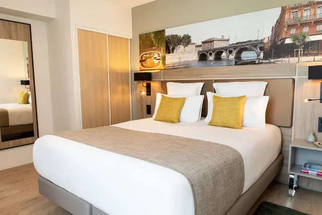 شقة بسرير مزدوج وسريرين منفصلين، Residhome Toulouse Ponts Jumeaux 2/3