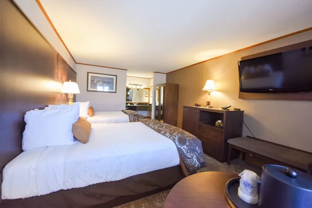 Standard, King Bed, Lake Side, Jetted Tub، Best Western Plus Dockside Waterfront Inn 4/6