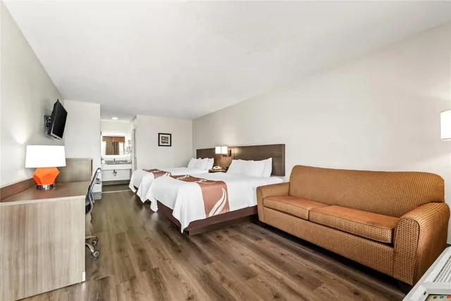 غرفة بسريرين كوين للمدخنين، Quality Inn & Suites near Robins Air Force Base 3/7