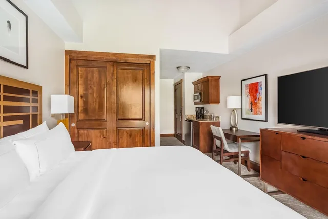 جناح بسريرين كوين بـ3 غرف نوم مع أريكة، Hilton Grand Vacations Club Sunrise Lodge Park City 4/10