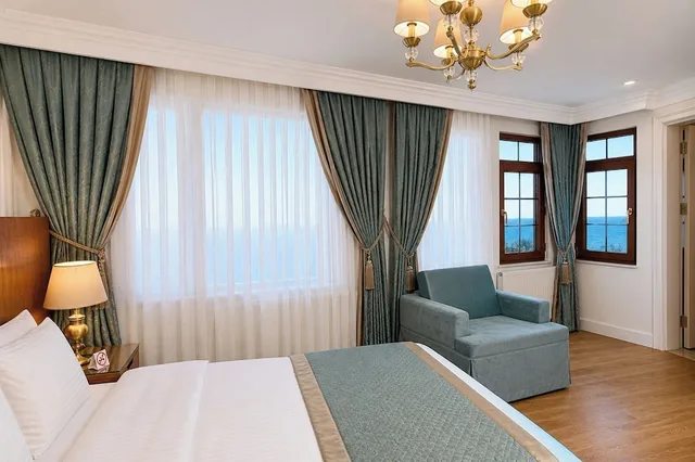 جناح جونيور بسرير كوين في الملحق، Glk Premier Sea Mansion Suites Spa 9/10