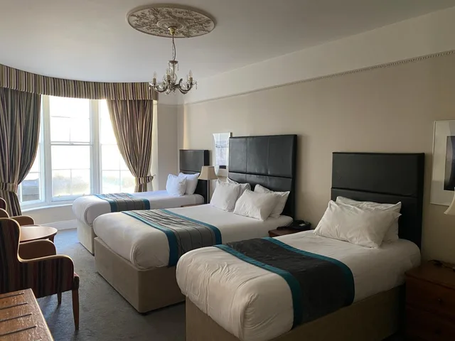 غرفة عائلية بسرير كوين وسريرين منفصلين، Queens Hotel Brighton 3/5