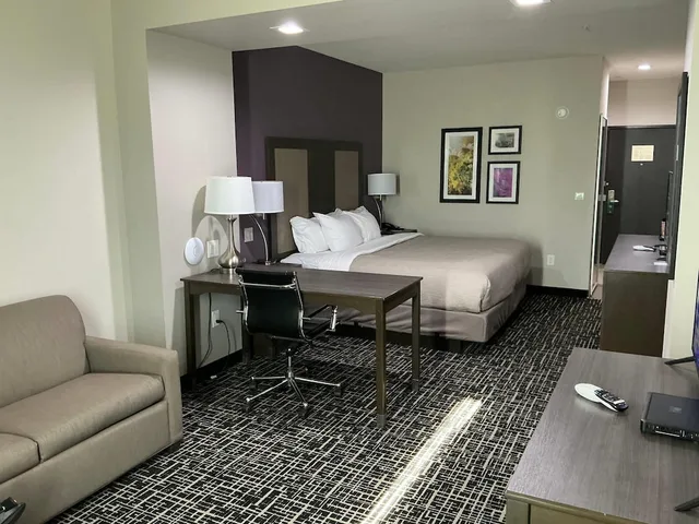 جناح بسرير كينج، Quality Inn & Suites Colorado City, TX 6/6