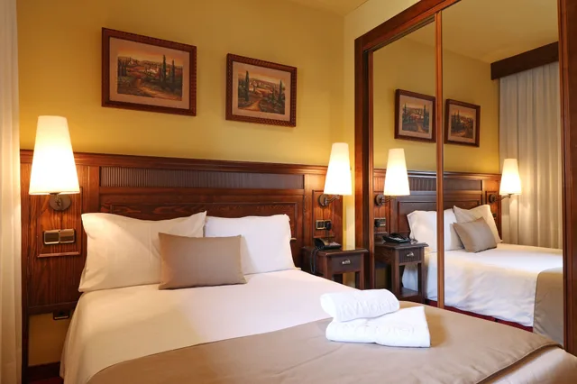 غرفة صغيرة بسرير مزدوج، Rvhotels Tuca 1/3