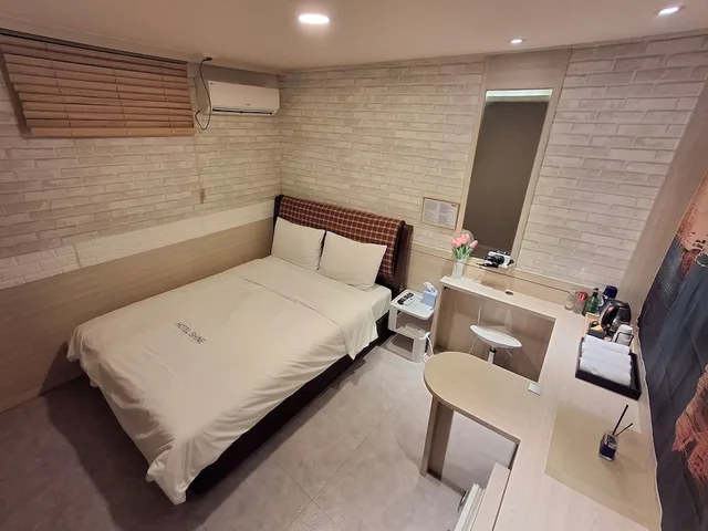 غرفة ديلوكس بسرير كوين، Shine Hotel 5/10