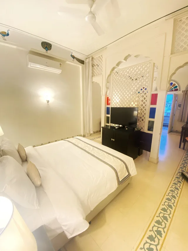 جناح بسرير كينج، Ramgarh Heritage A Luxury Boutique Resort 1/9