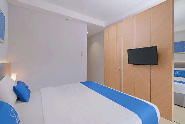 Room, Double or Twin Bed, Hotel Laksana Solo Managed by Dafam 2/3