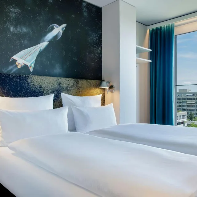 Standard, Double Bed, Motel One Deutsches Museum 3/6