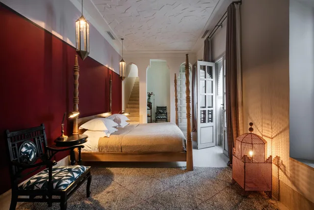 جناح جونيور بشرفة بحوض جاكوزي، Riad 72 1/2