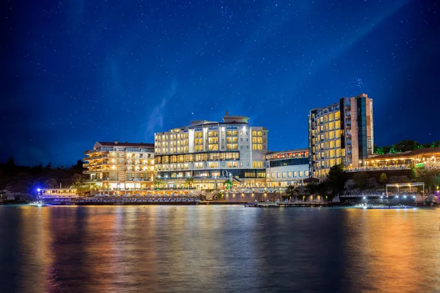 غرفة سوبيريور بسريرين منفصلين، Charisma de Luxe Hotel 2/2