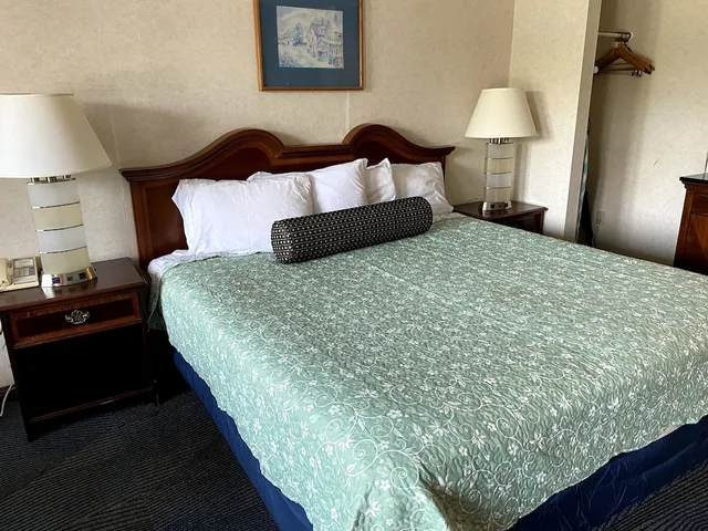 غرفة ديلوكس بسرير كينج، Economy Lodge 682 Main St Sturbridge 9/10