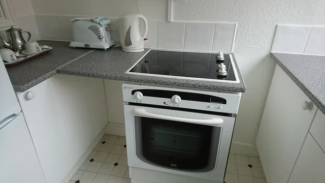 جناح بسرير مزدوج بشرفة مع أريكة، Sarum Hotel 4/7