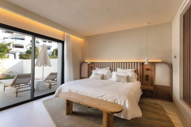Junior Suite, King Bed, Plunge Pool، Host Villas & Suites 1/5