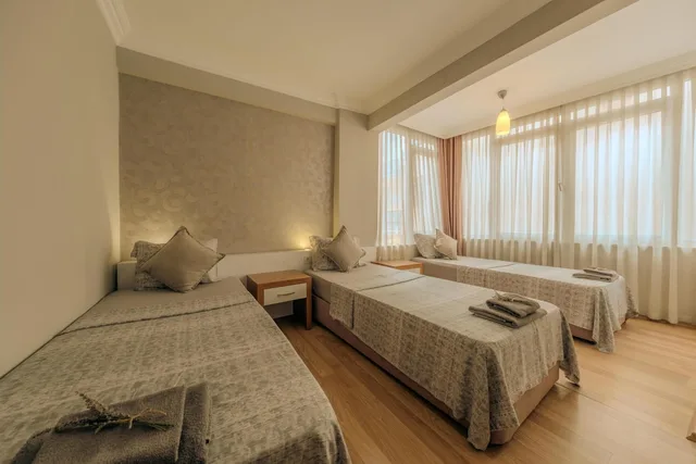غرفة قياسية ثلاثية بثلاثة أسرّة، NOVIS HOTEL CLEOPATRA 4/5