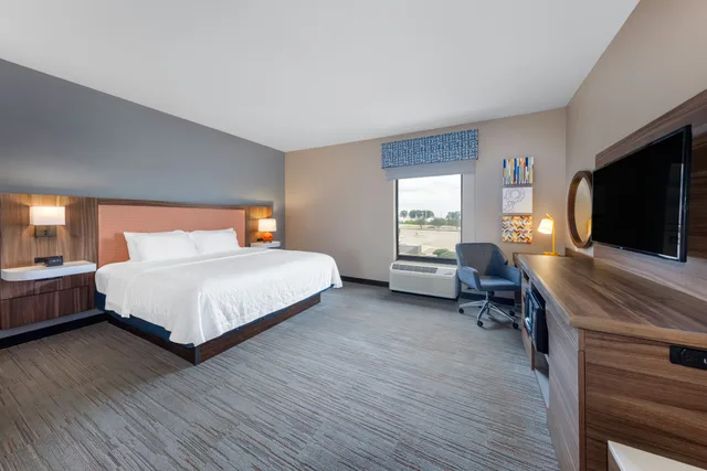 غرفة ركنية بسرير كينج، Hampton Inn St Robert Ft Leonard Wood 1/4