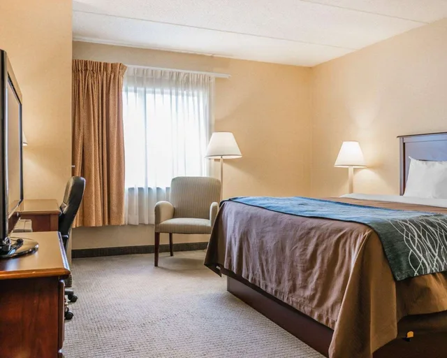 غرفة بسرير كينج، Rodeway Inn Mercer I-80 2/4